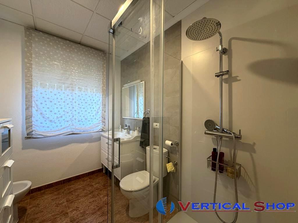 For sale of chalet in Caudete