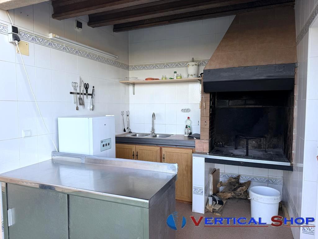 For sale of chalet in Caudete