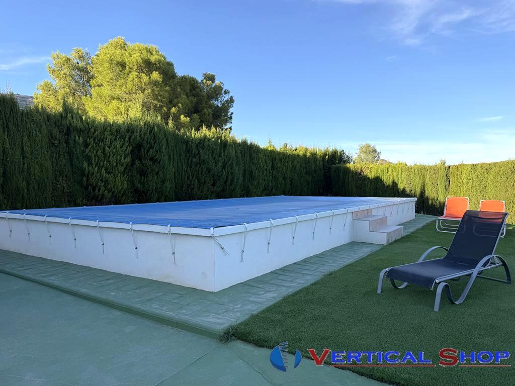 For sale of chalet in Caudete