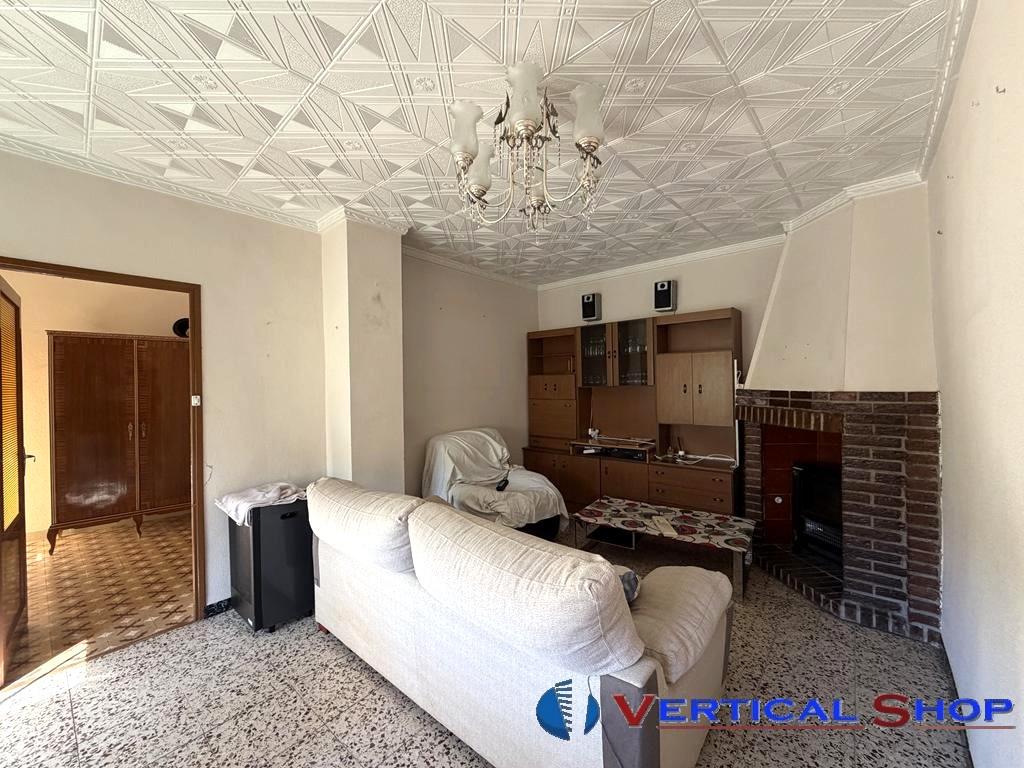 For sale of house in Caudete
