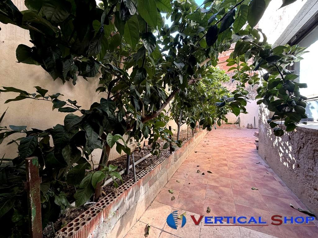 For sale of house in Caudete