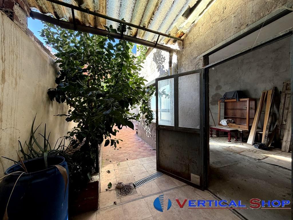 For sale of house in Caudete