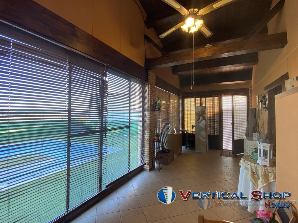 For sale of chalet in Caudete