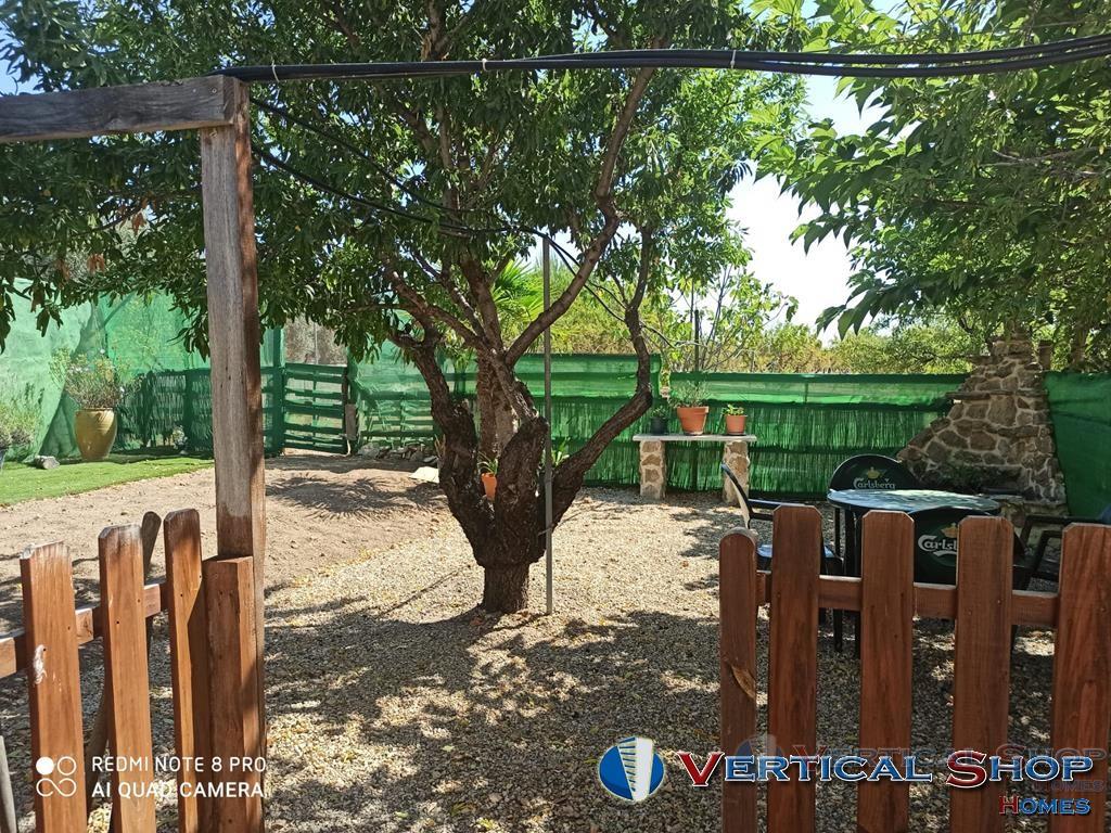 For sale of chalet in Caudete