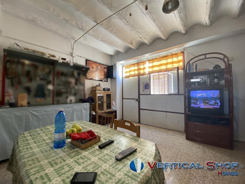 Venta de casa en Caudete