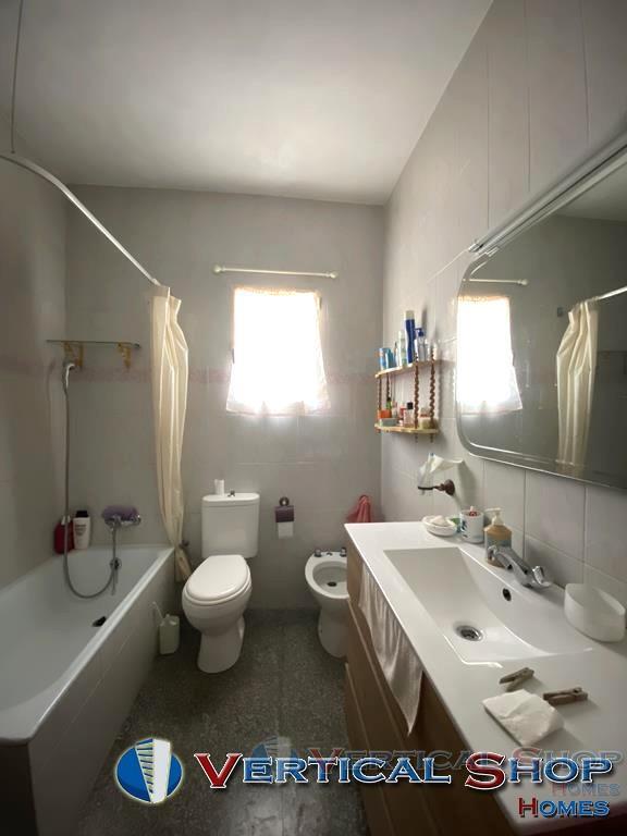 For sale of chalet in Caudete