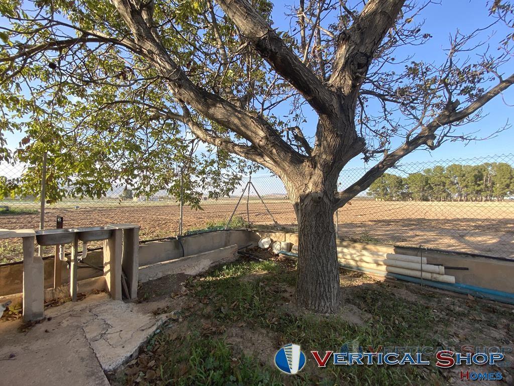 For sale of chalet in Caudete