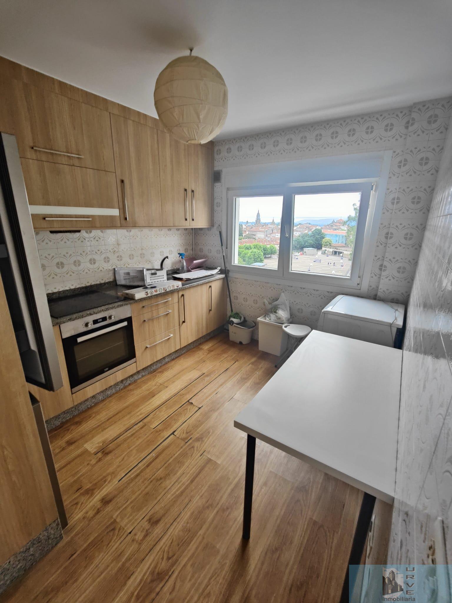 For rent of flat in Santiago de Compostela