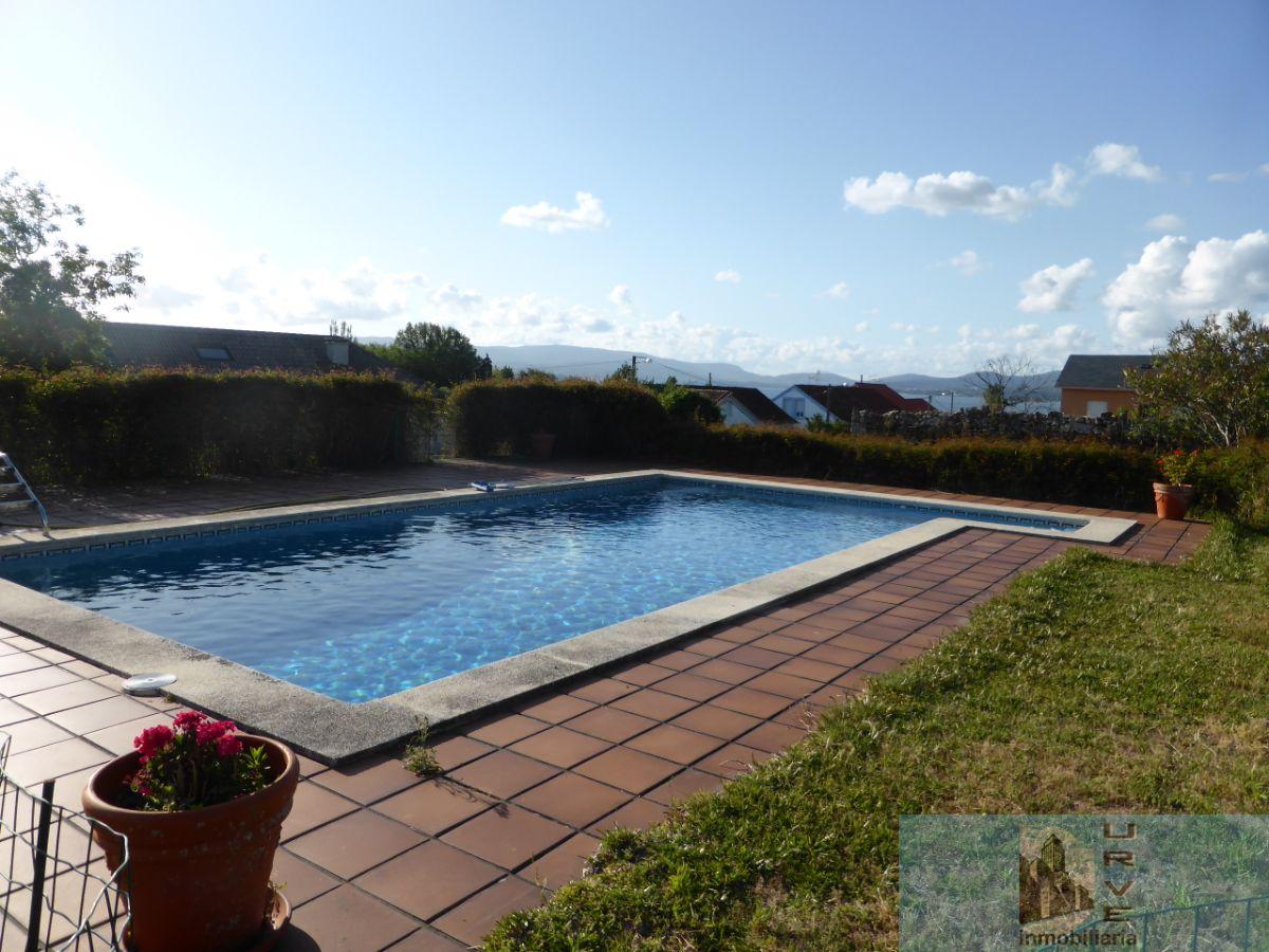 For sale of house in Vilagarcía de Arousa