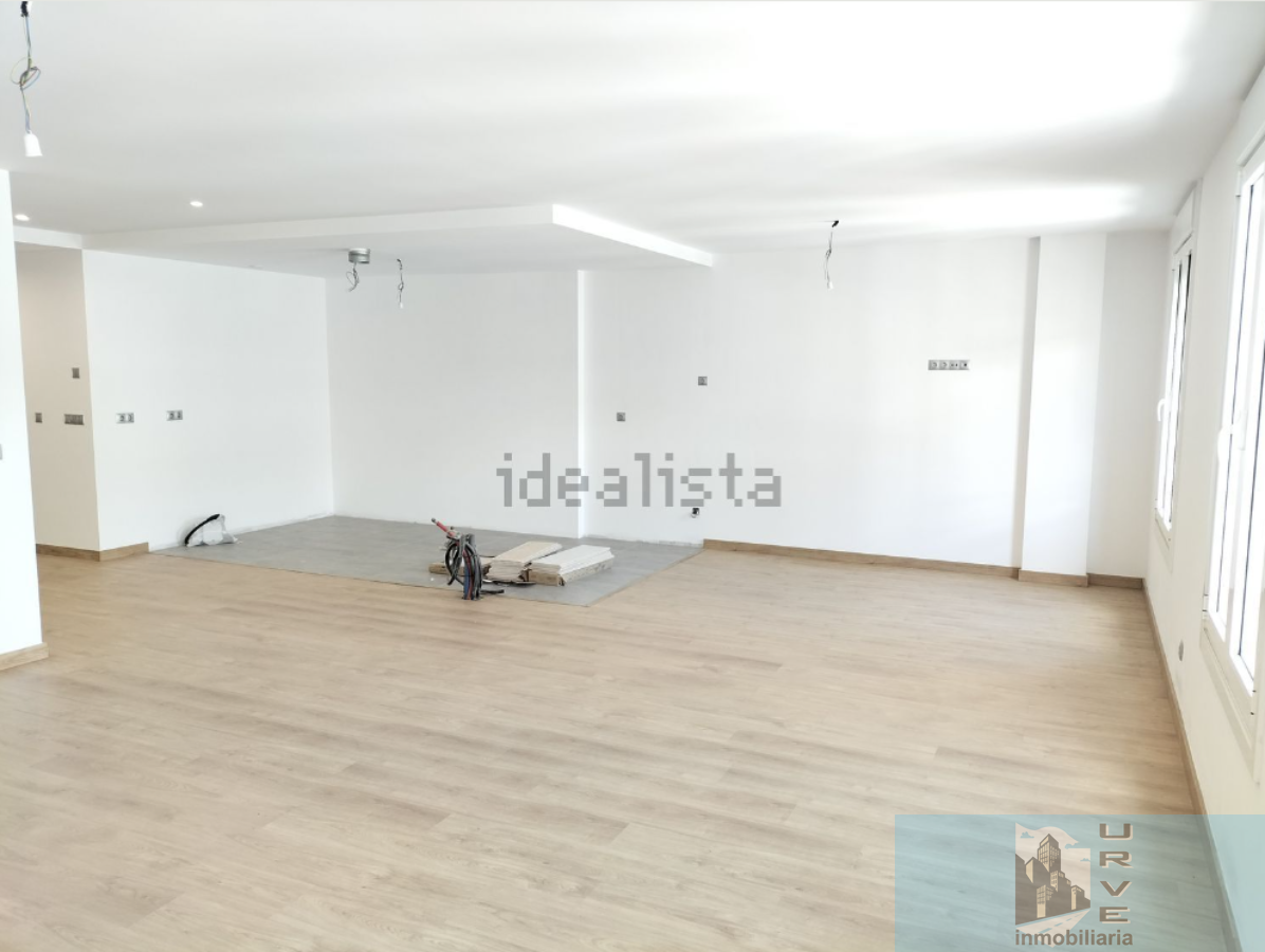 For sale of flat in Santiago de Compostela