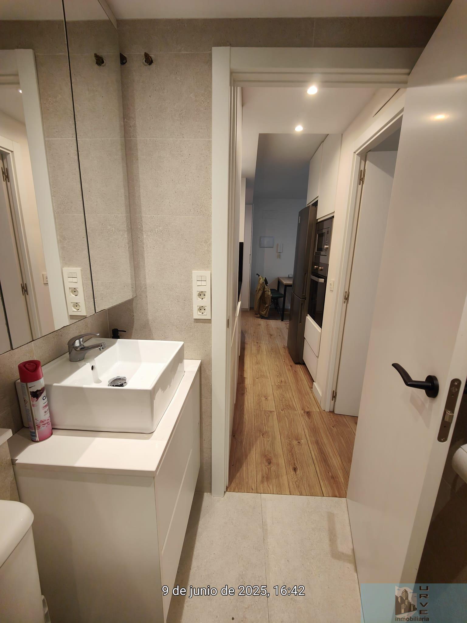 For sale of apartment in Santiago de Compostela