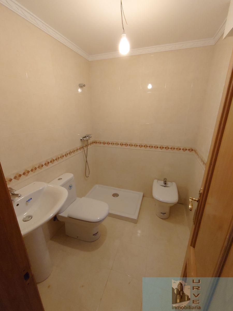 For sale of flat in Santiago de Compostela