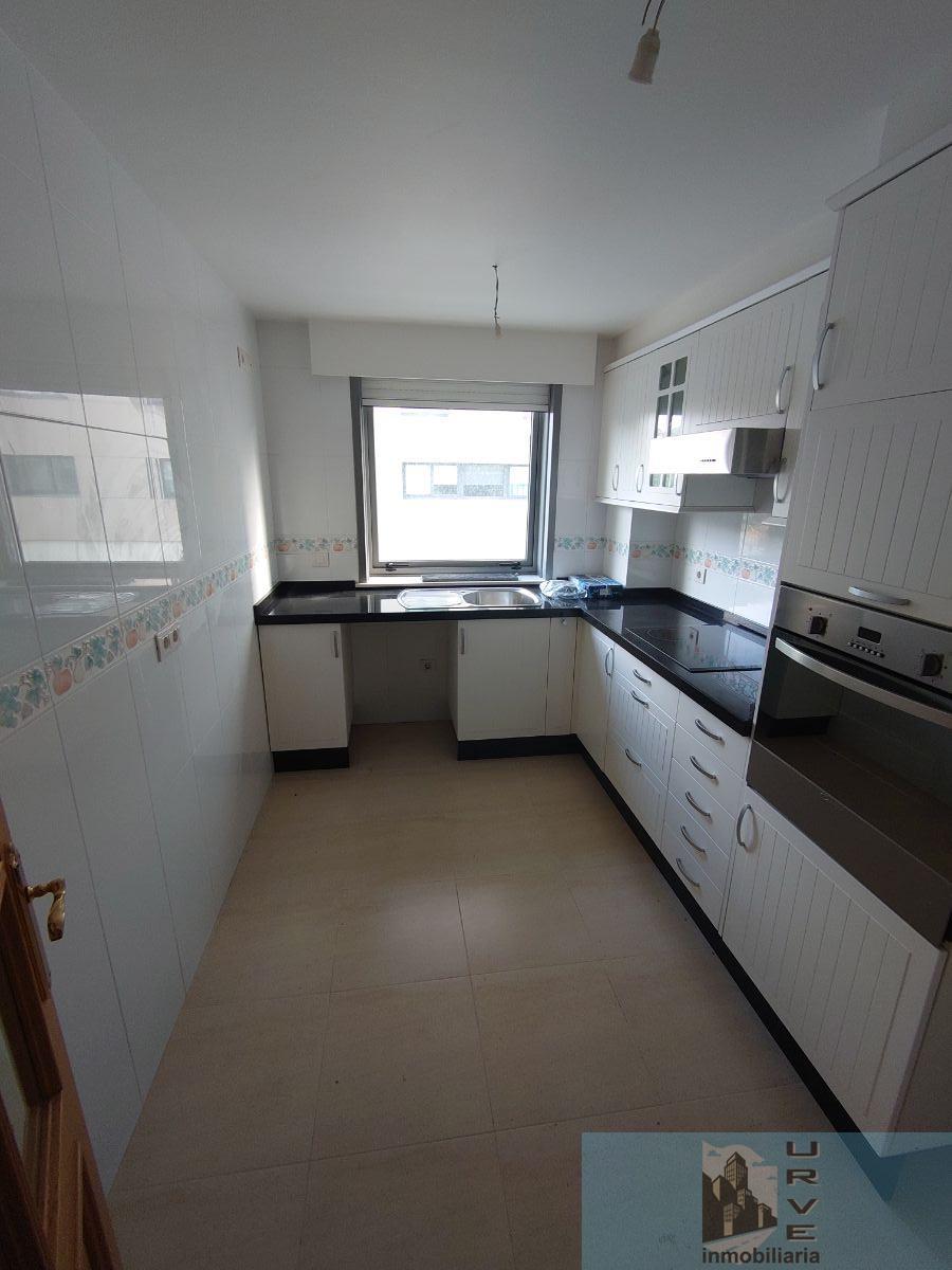 For sale of flat in Santiago de Compostela