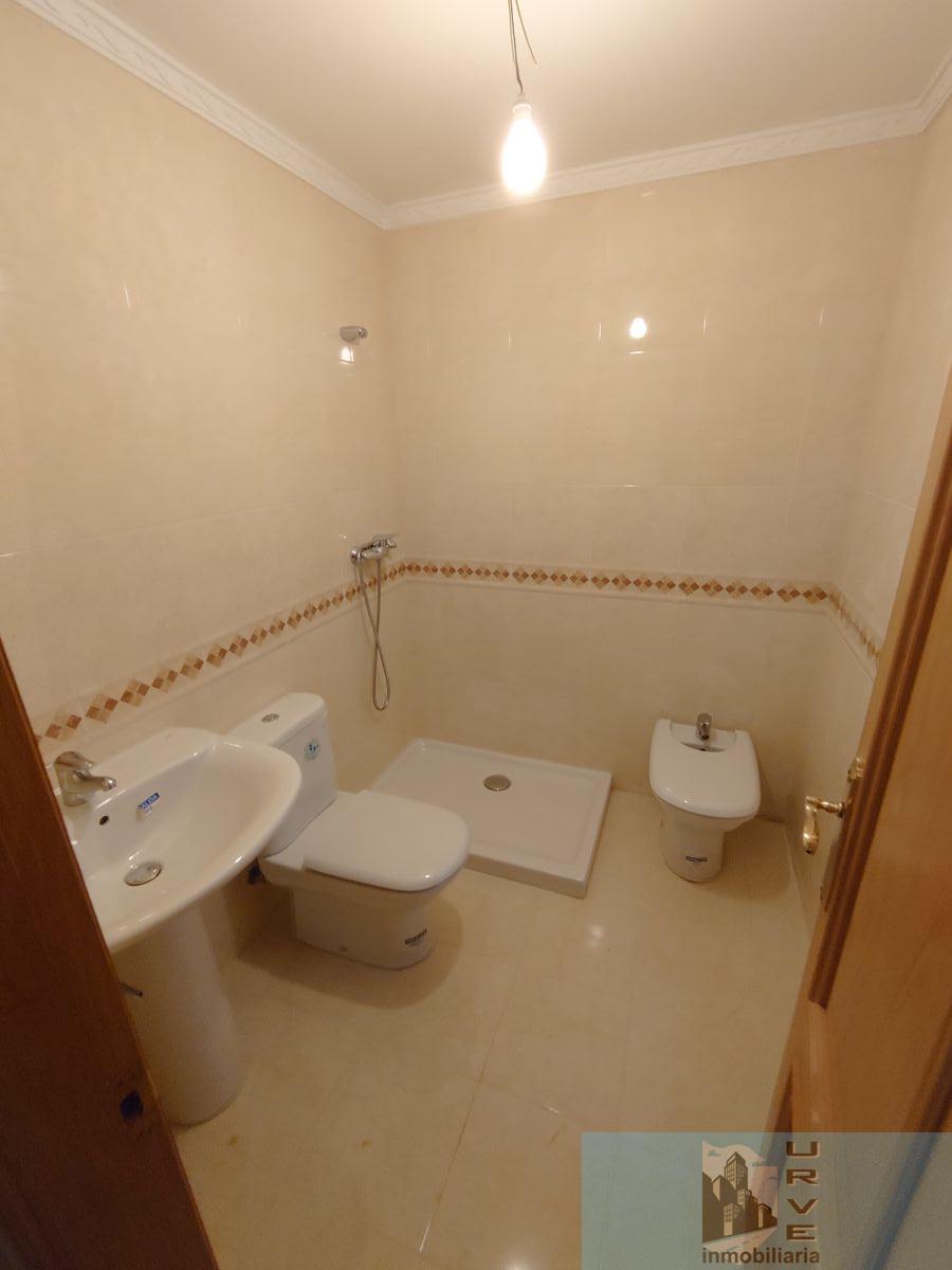 For sale of flat in Santiago de Compostela