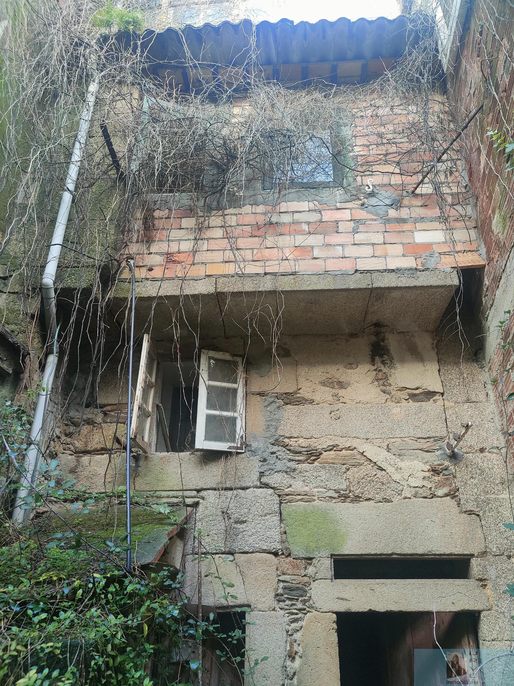 For sale of house in Santiago de Compostela