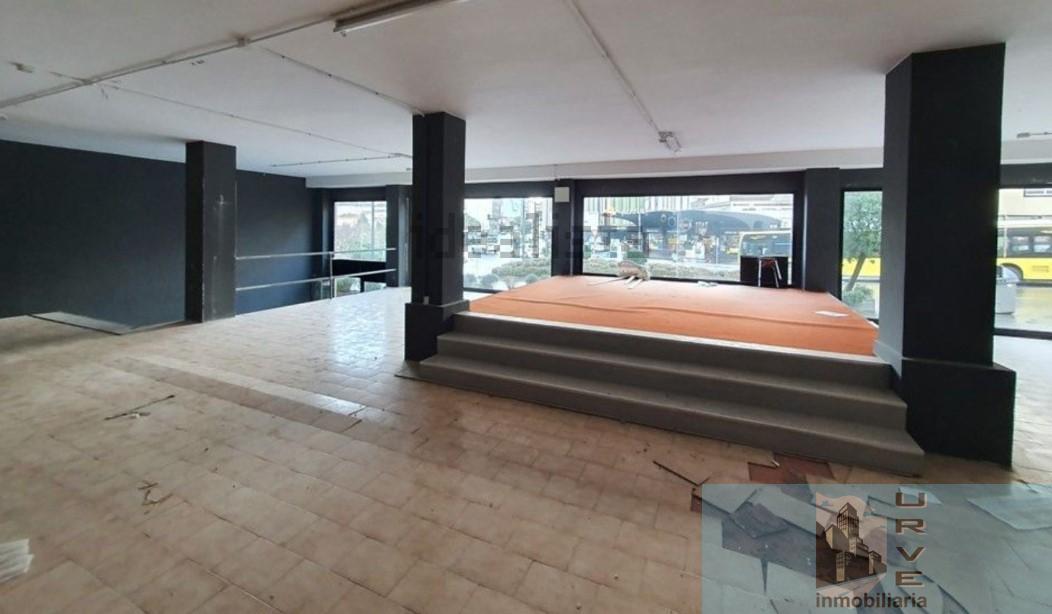 For sale of commercial in Santiago de Compostela