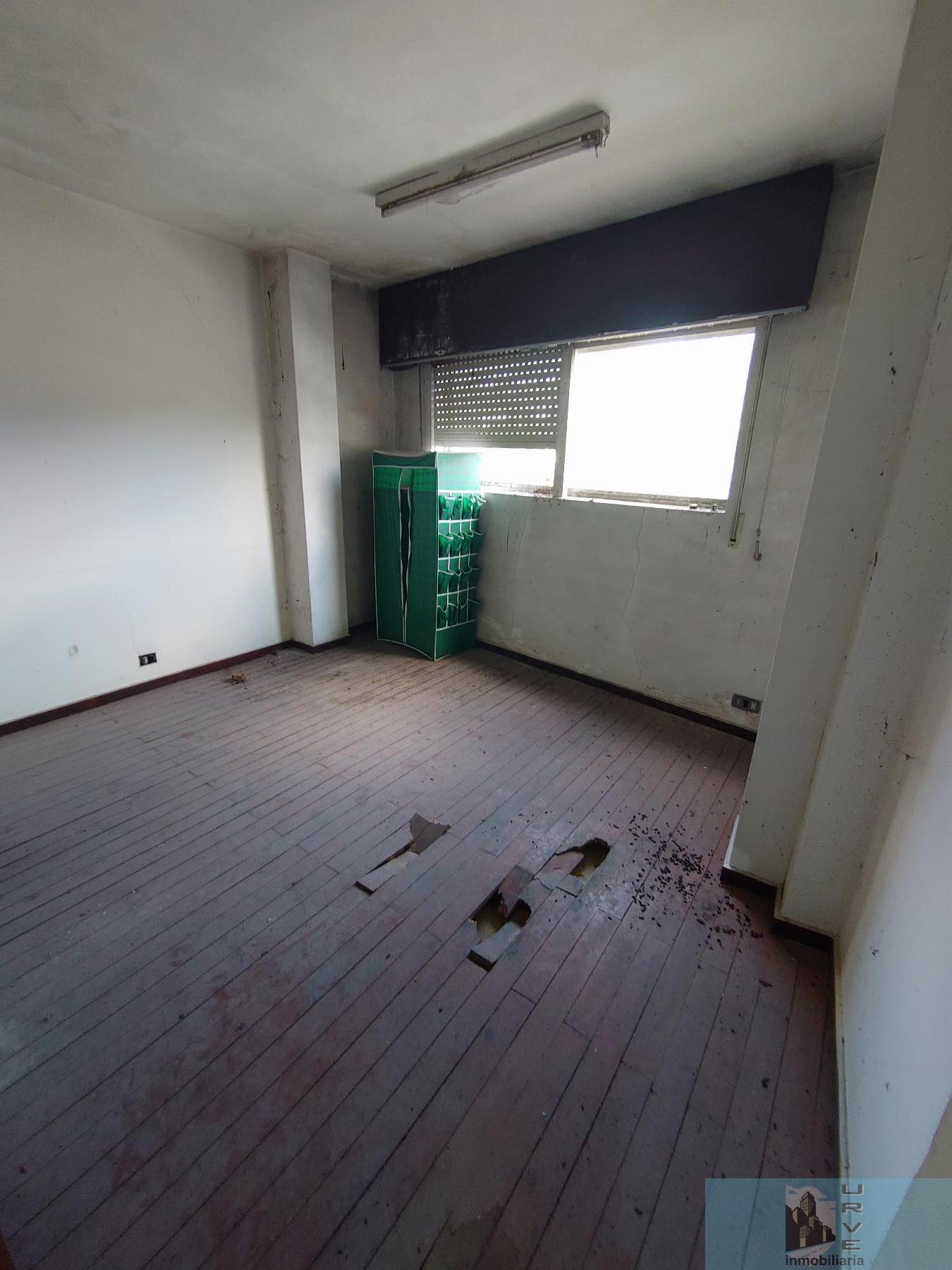 Venta de local comercial en Santiago de Compostela