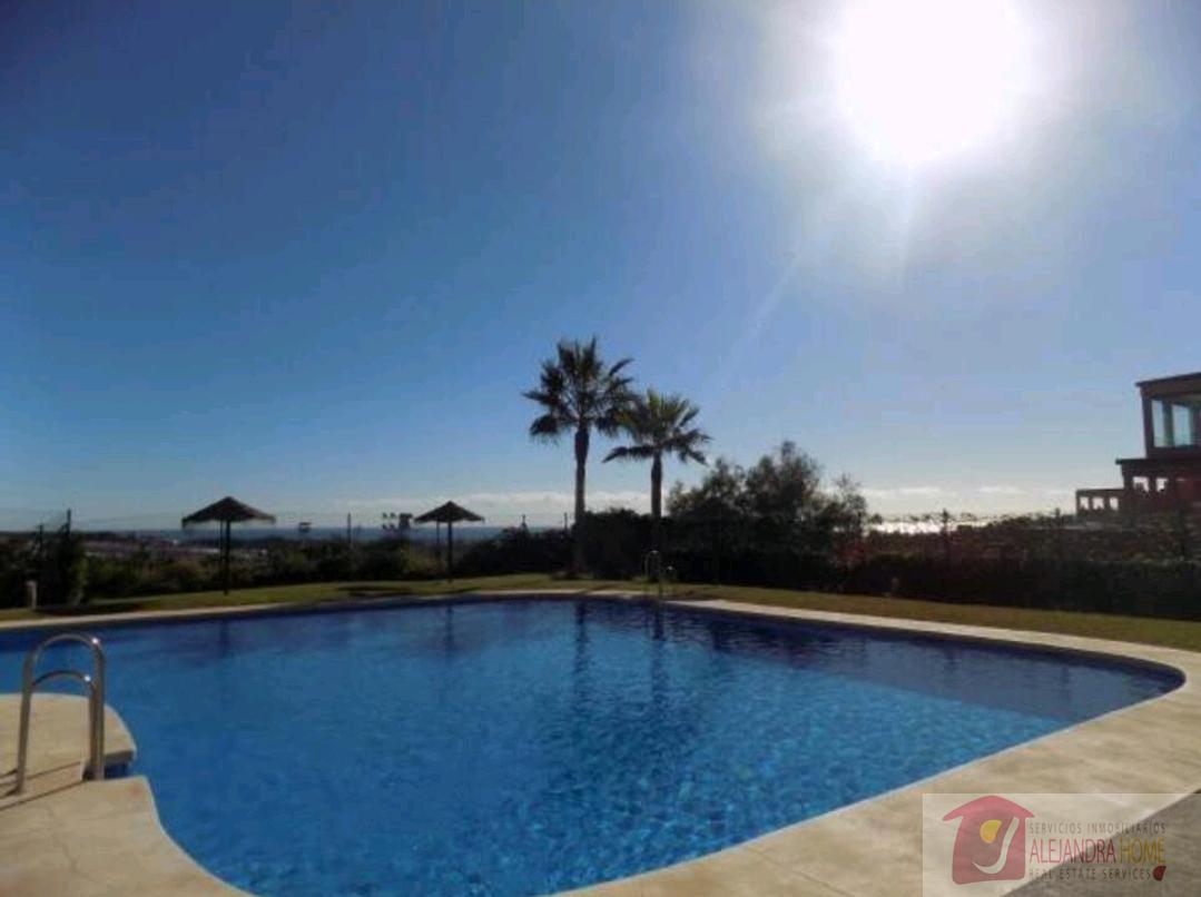 Vuokrata
 from
 huoneisto
 sisään

 Mijas Costa