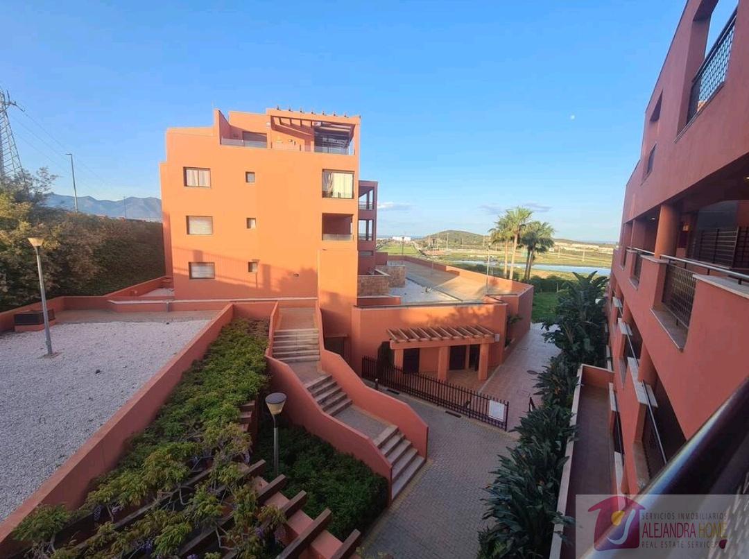 Vuokrata
 from
 huoneisto
 sisään

 Mijas Costa