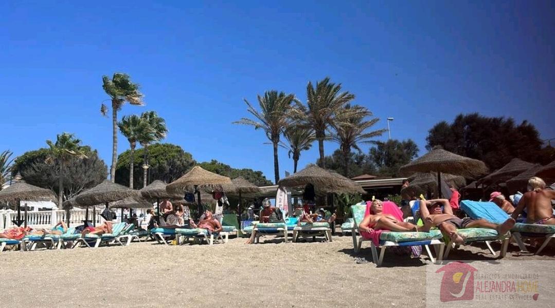 Vuokrata
 from
 huoneisto
 sisään

 Mijas Costa