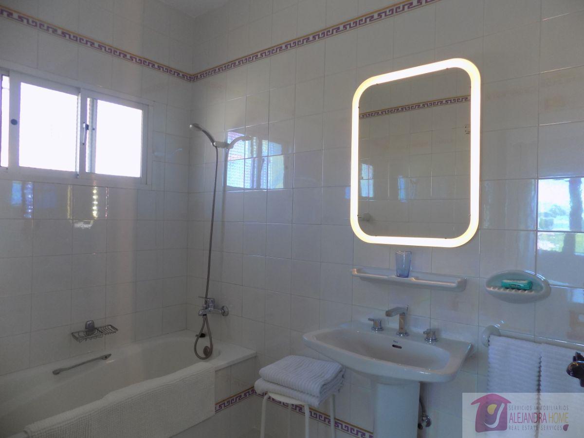 For rent of villa in Fuengirola