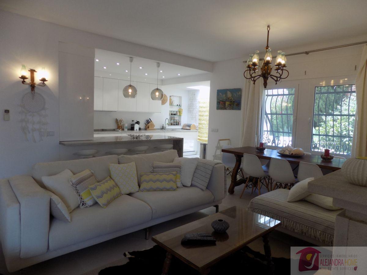 For rent of villa in Fuengirola