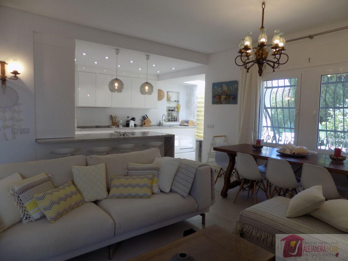 For rent of villa in Fuengirola