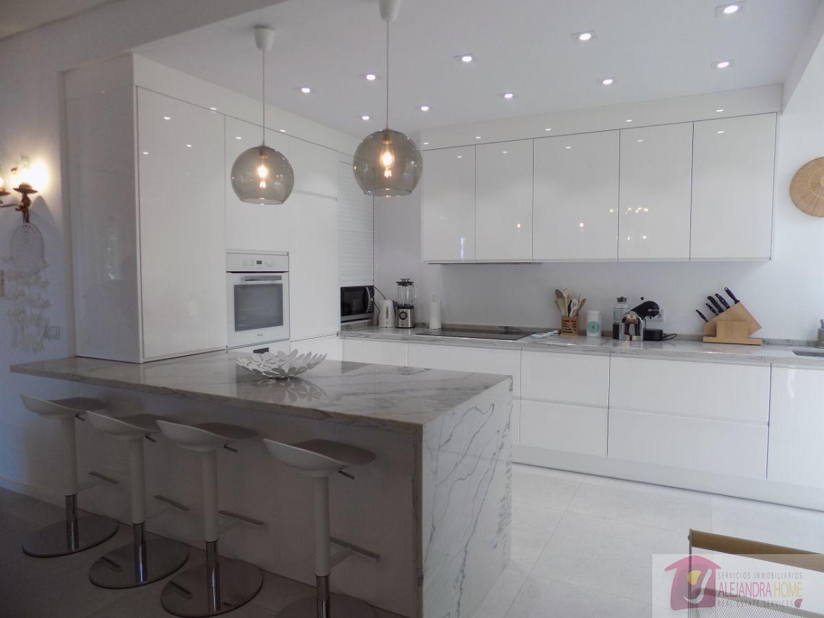 For rent of villa in Fuengirola