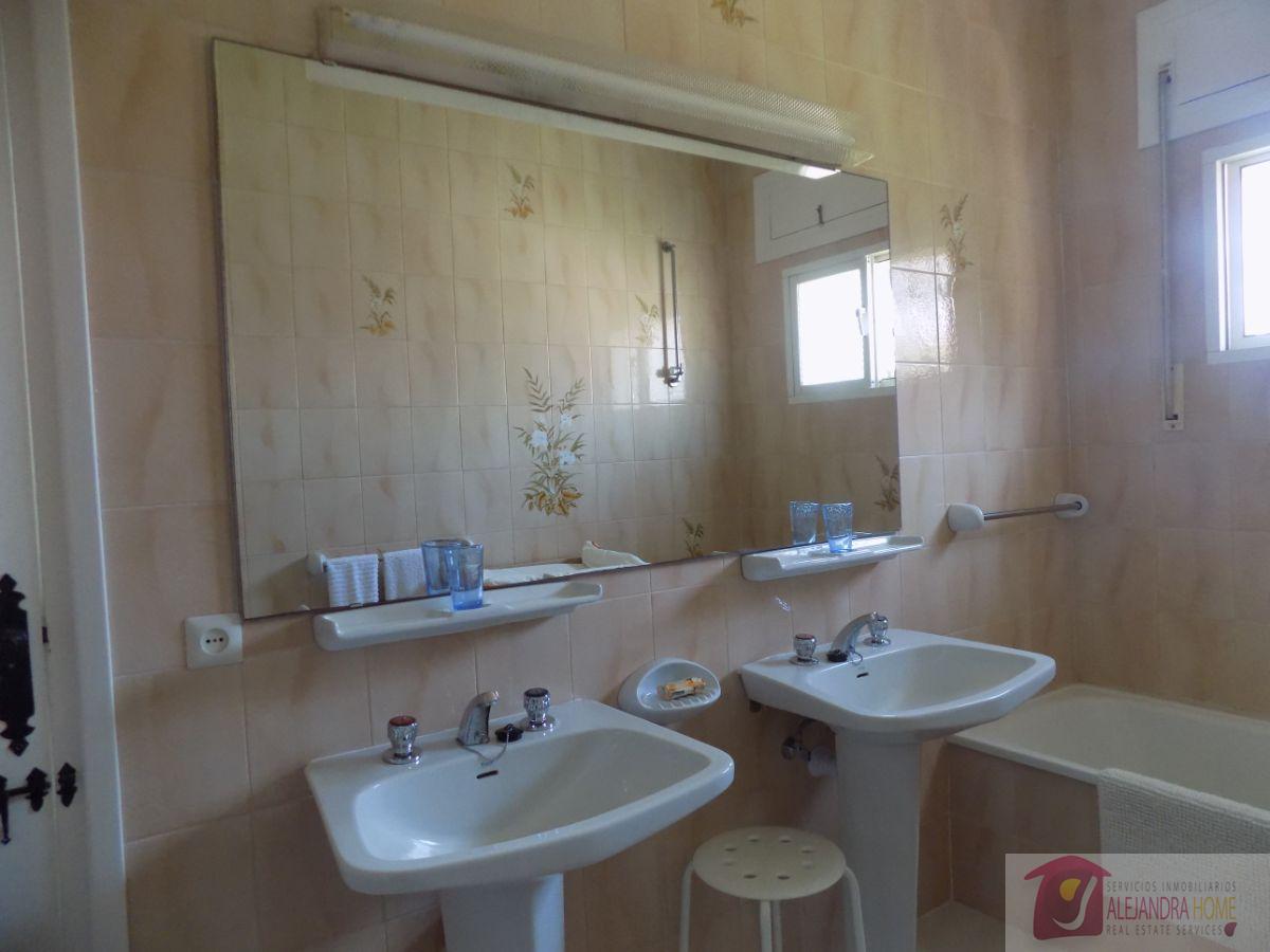 For rent of villa in Fuengirola