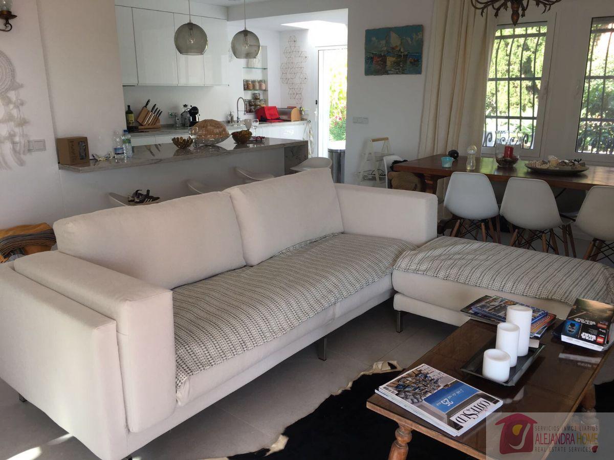 For rent of villa in Fuengirola