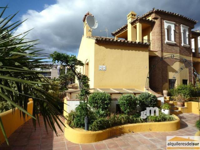 For sale of house in La Linea de la Concepcion