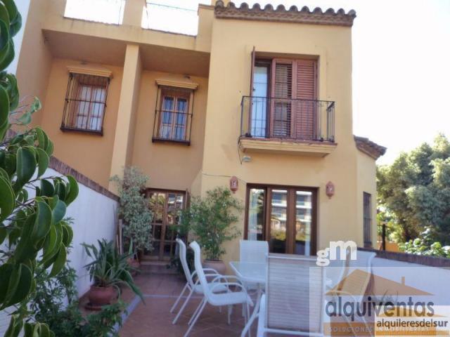 For sale of house in La Linea de la Concepcion