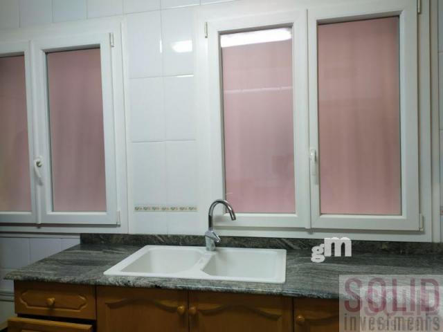 For sale of flat in Valencia