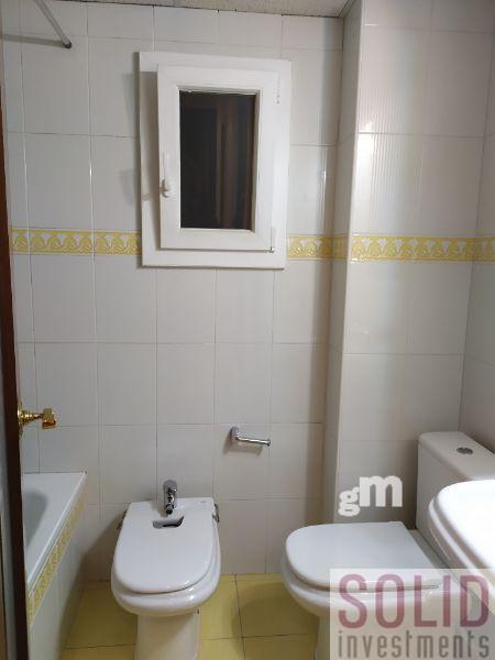 For sale of flat in Valencia