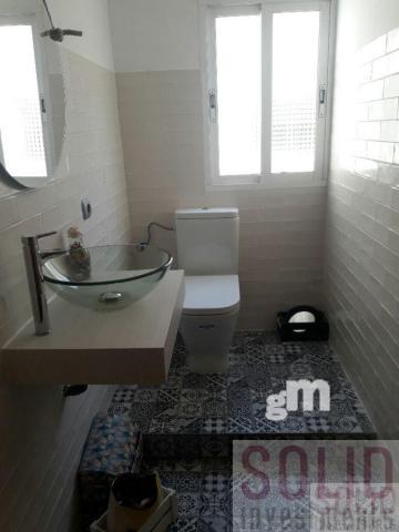 For sale of house in Valencia