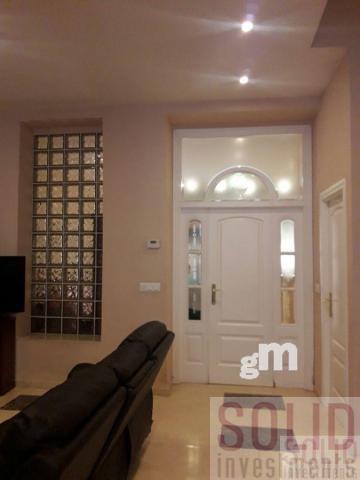 For sale of house in Valencia