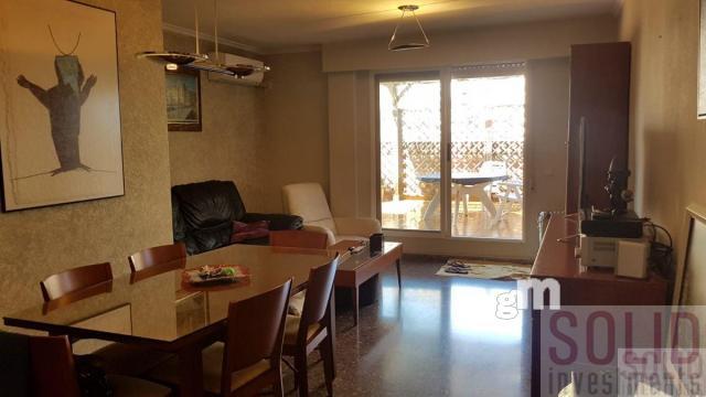 For sale of penthouse in Valencia
