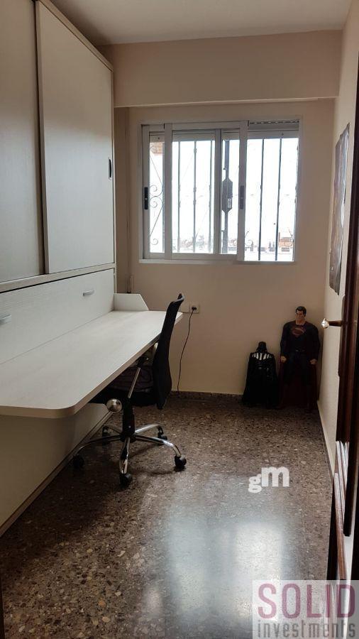 For sale of penthouse in Valencia
