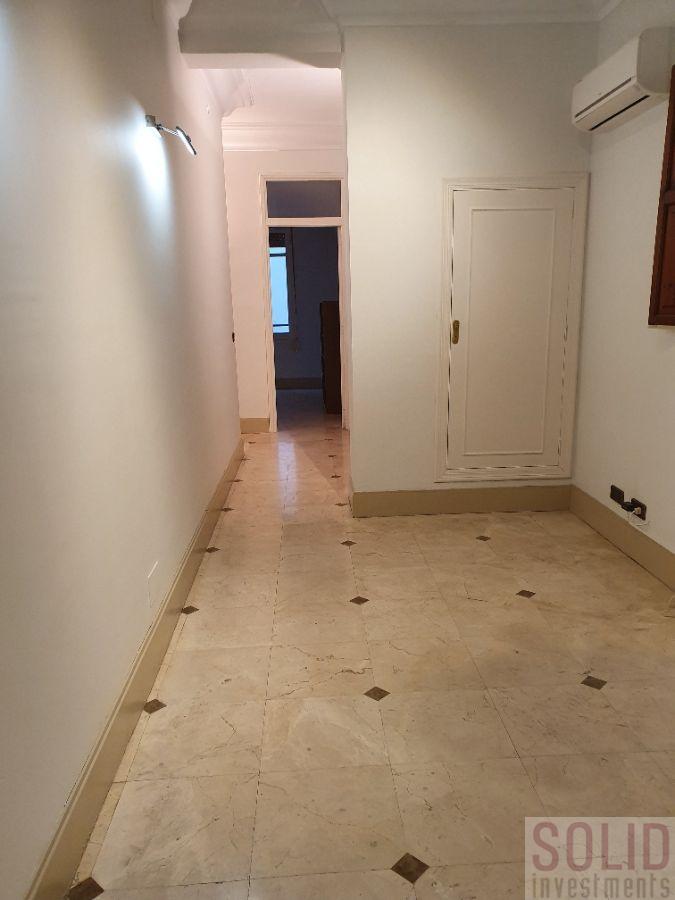 For sale of flat in Valencia