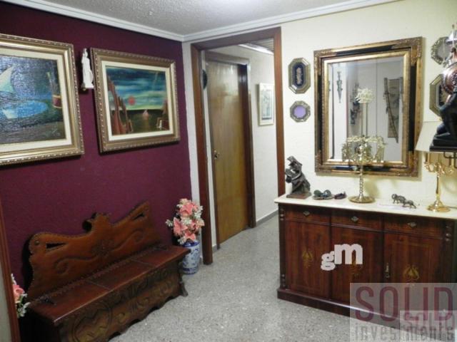 For sale of flat in Valencia