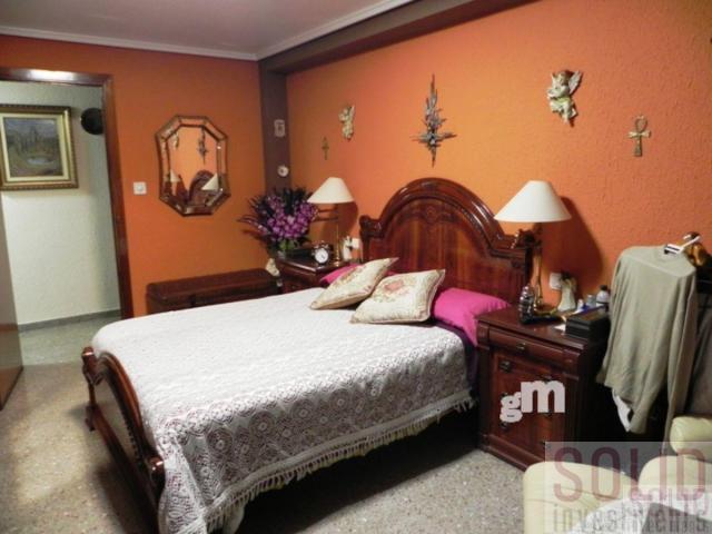 For sale of flat in Valencia
