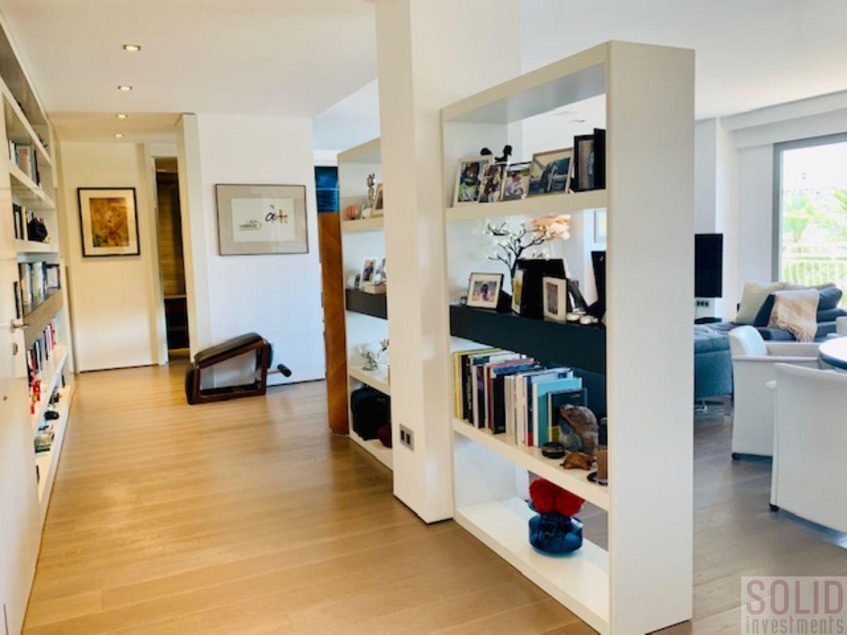 For sale of flat in Valencia
