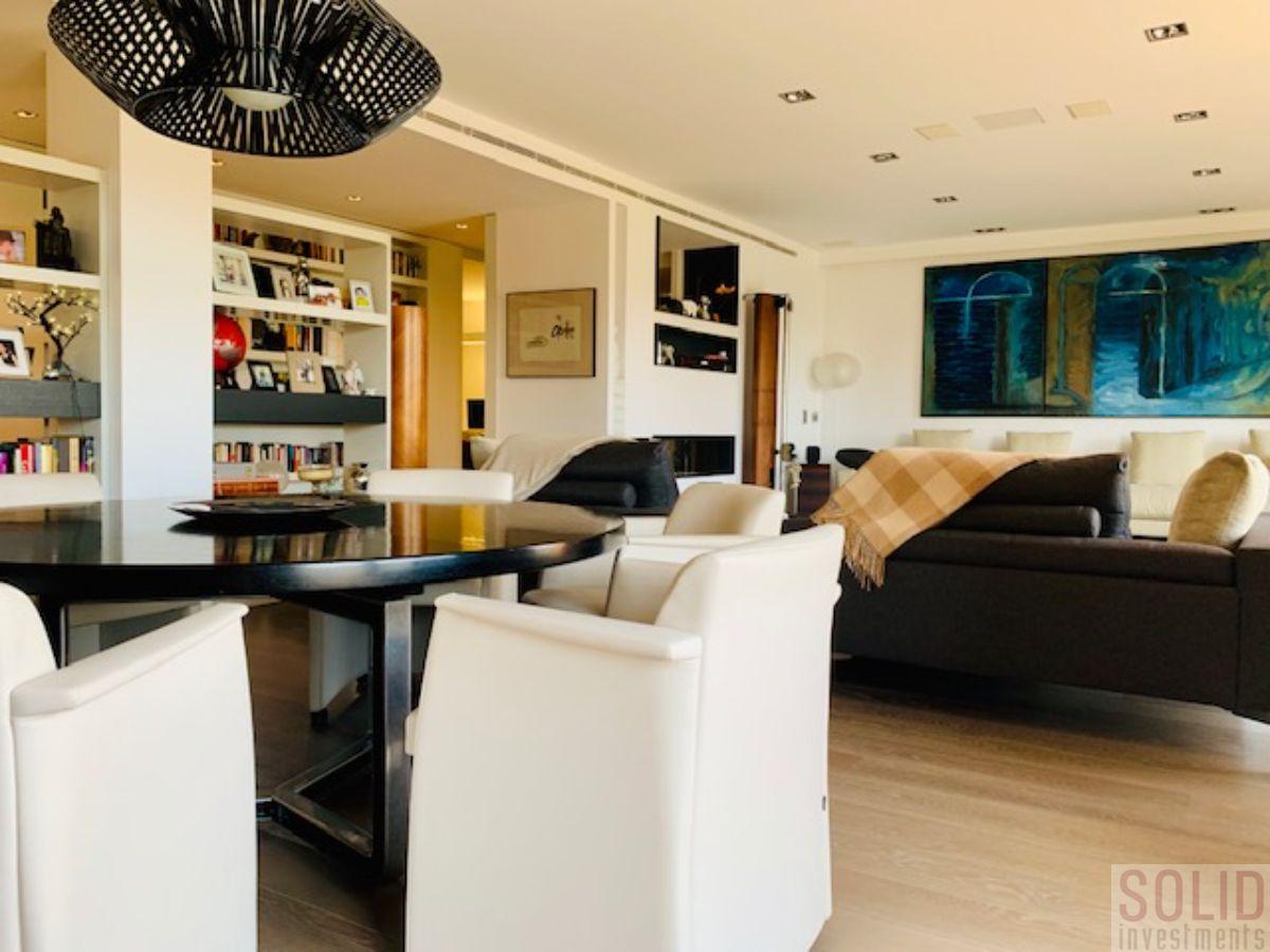 For sale of flat in Valencia