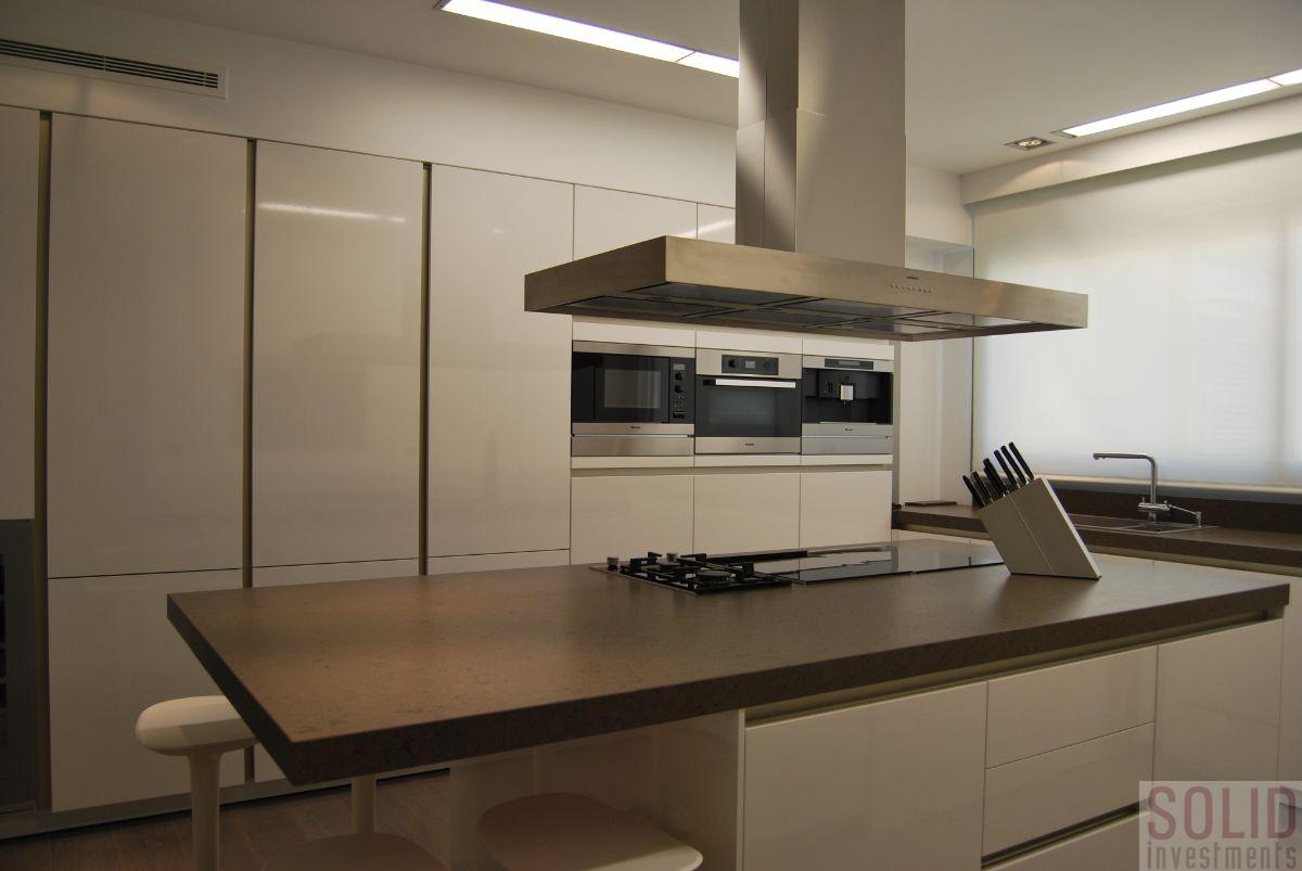 For sale of flat in Valencia