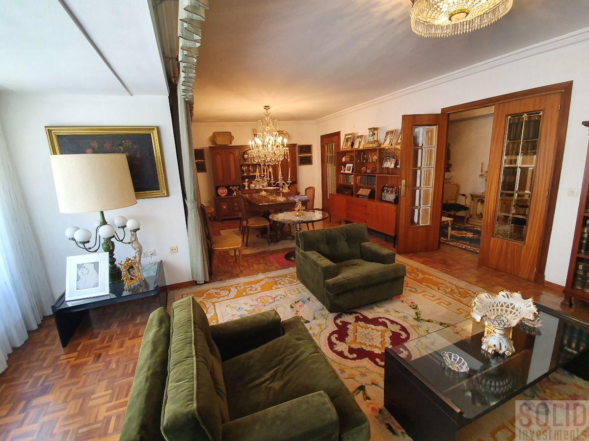 For sale of flat in Valencia