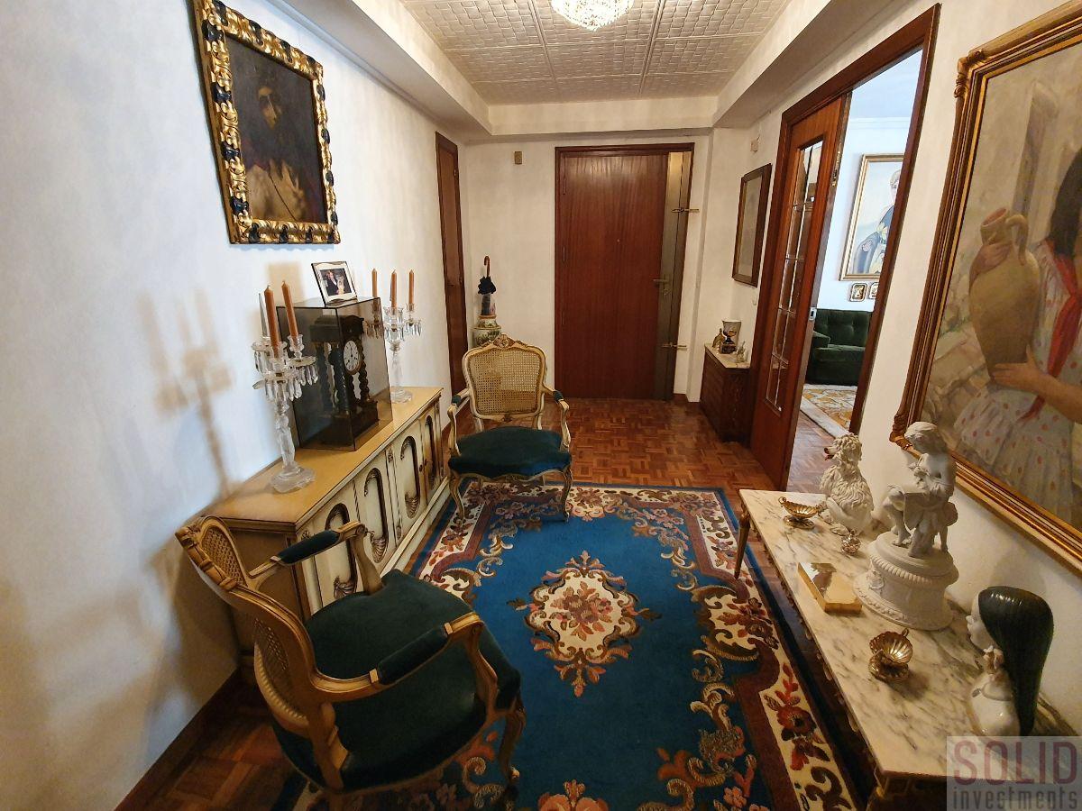 For sale of flat in Valencia