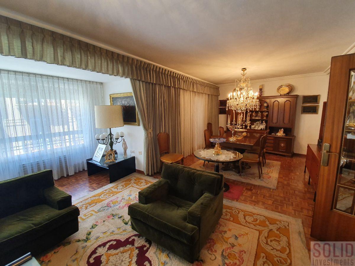 For sale of flat in Valencia