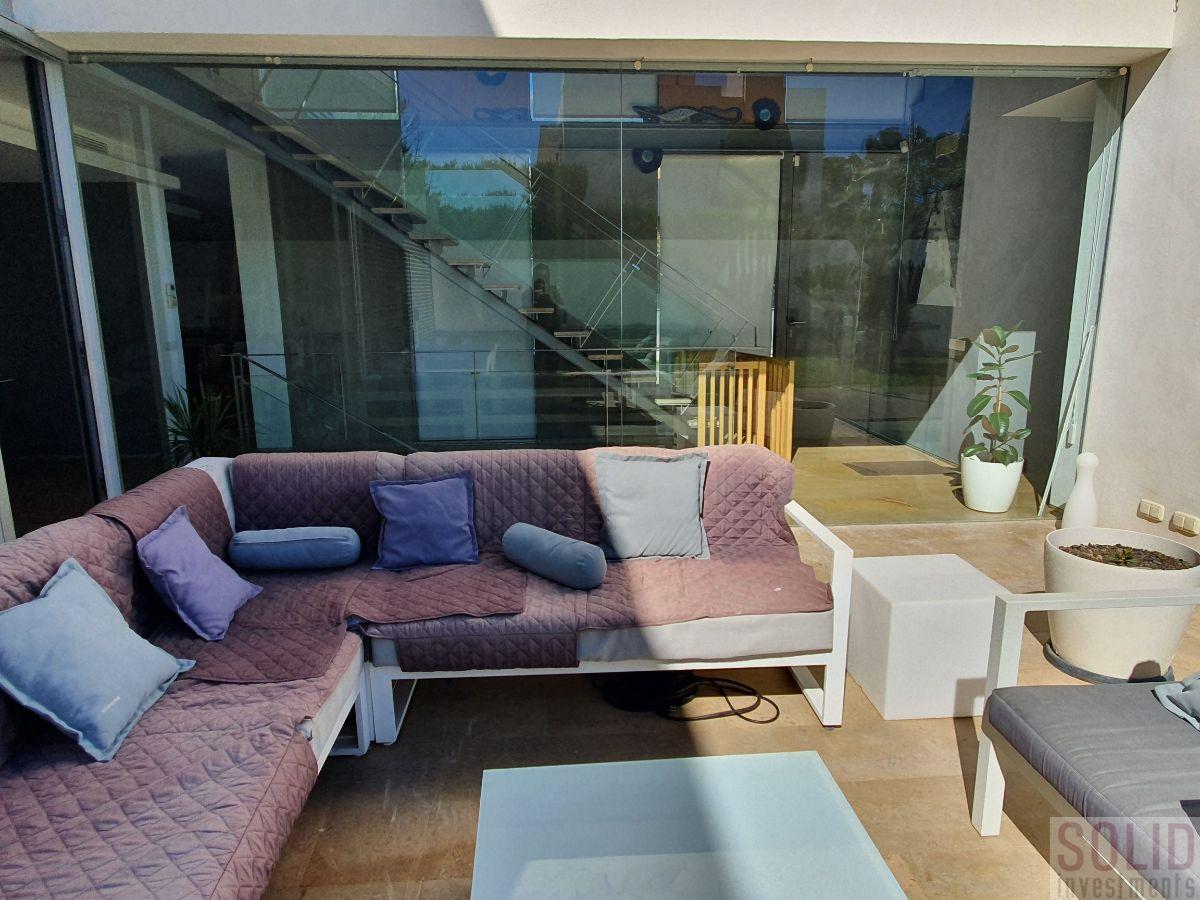 For sale of chalet in Valencia
