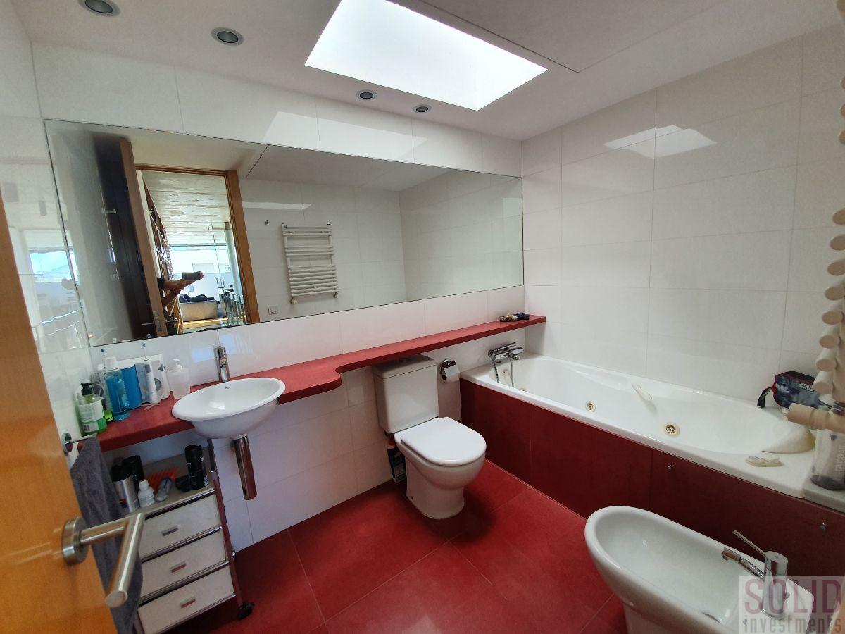 For sale of chalet in Valencia