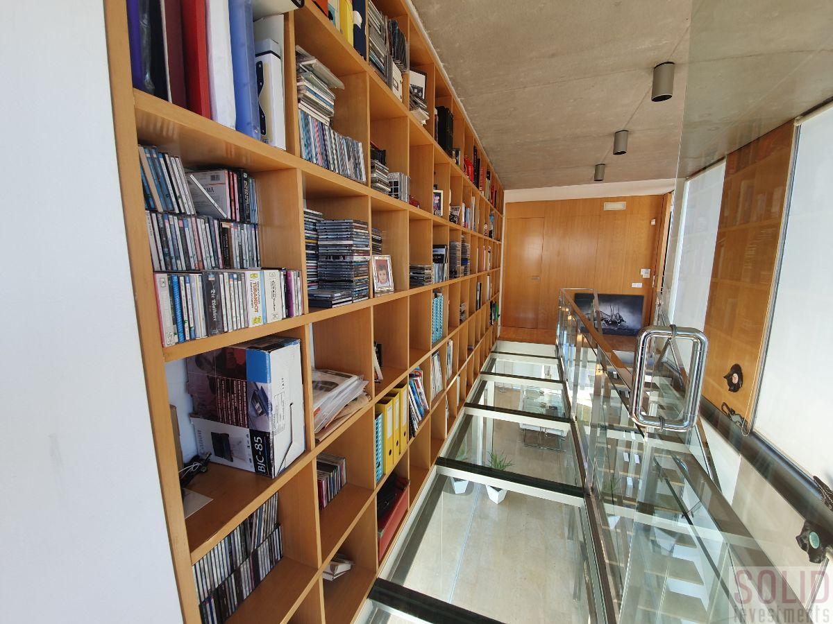 For sale of chalet in Valencia